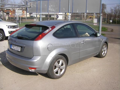 FORD FOCUS 2.0 Titanium dig.klíma 8 kerék