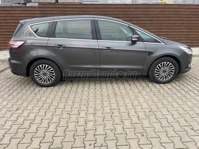 FORD S-MAX 2.0 EcoBlue Titanium [7 személy] Magyar---6 sebességes---Sérülésmentes---7fős---Navi---Parkradar