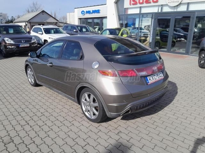 HONDA CIVIC 1.8 Executive MAGYARORSZÁGI! ÜVEGTETŐ! BÉZS BELSŐ! FULLOS FELSZERELTSÉG!