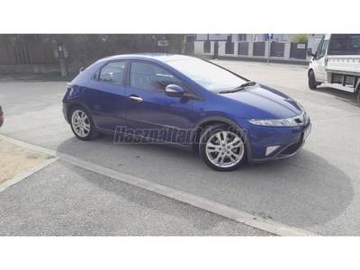 HONDA CIVIC 1.8 Sport Facelift Szervizkönyves 8 éve 1 Tulaj Szép