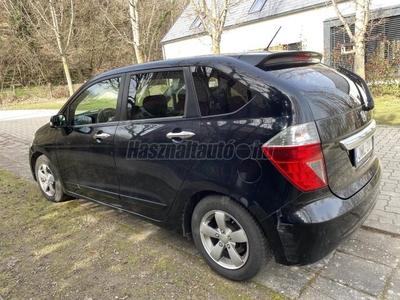 HONDA FR-V 1.7 Comfort 2. tulajdonostól! Magyarországon üzembe helyezett!