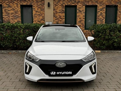 HYUNDAI IONIQ electric Premium (Automata) Sérülésmentes.Ledfényszoró.Ülésfűtés + hűtés.Vonohororg. stb