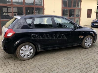 KIA CEE'D 1.6 EX EURO5 Digitklíma