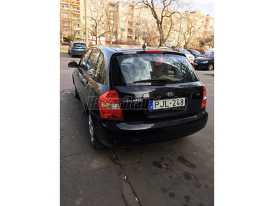 KIA CERATO 1.6 LX Base