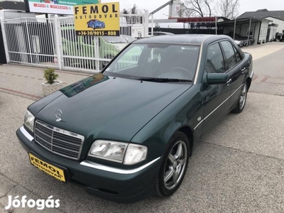 Mercedes-Benz C 180 Classic Megkímélt! Sz.könyv...