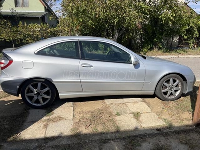 MERCEDES-BENZ C-OSZTÁLY C 200 Kompressor Sportcoupe (Automata)