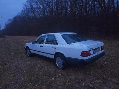 MERCEDES-BENZ W 124 200D FRISS MŰSZAKI