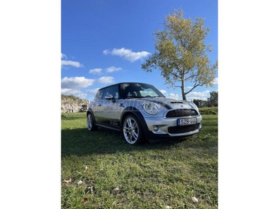 MINI MINI John Cooper Works 1.6