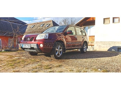 NISSAN X-TRAIL 2.2 Di Elegance