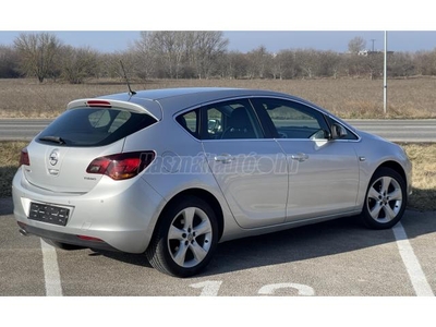 OPEL ASTRA J 1.4 T Cosmo Xenon/Infinity hangrendszer/Pdc