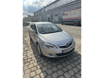 OPEL ASTRA J Sports Tourer 1.7 CDTI Enjoy