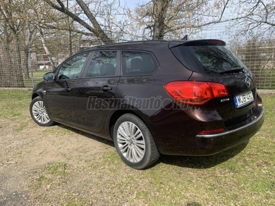 OPEL ASTRA Sports Tourer 1.4 T Sport (Automata)