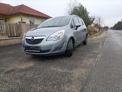 OPEL MERIVA B 1.4 Cosmo