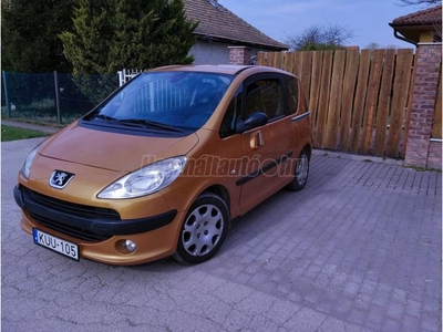 PEUGEOT 1007 1.4 HDi Urban