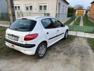 PEUGEOT 206 1.1 Look