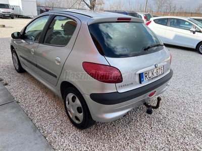 PEUGEOT 206 1.1 Presence Magyarországi