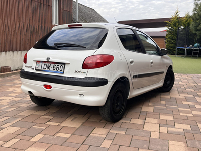 PEUGEOT 206 1.4 HDi Presence