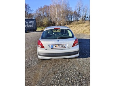 PEUGEOT 207 1.4 Active