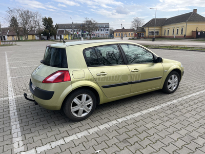 RENAULT MEGANE 1.4 Authentique Plus