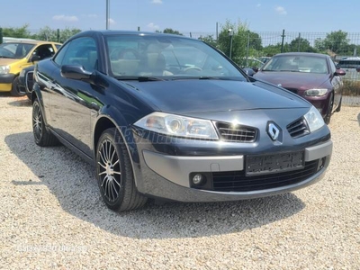 RENAULT MEGANE CC 2.0 Privilege KARMANN NAVI BŐR DIGIT KLÍMA KEY LESS GYÖNYÖRŰ SZÉP ÁLLAPOT