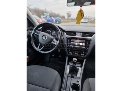 SKODA OCTAVIA 1.6 CR TDI Style DSG