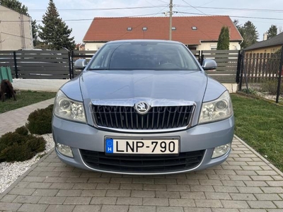 SKODA OCTAVIA 1.6 Elegance