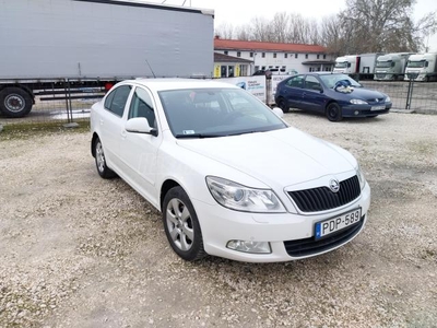 SKODA OCTAVIA 1.8 TFSI Elegance DSG Automata.160Le friss müszaki.frissen szervizelt.Rengeteg extra