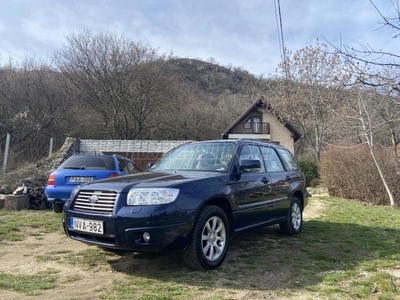 SUBARU FORESTER 2.0 X Comfort WP PANORÁMA ALU TEMPOMAT PARKRADAR V.HOROG