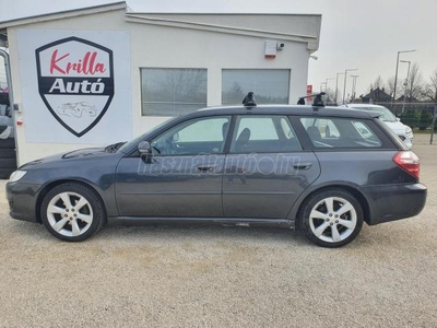 SUBARU LEGACY 2.0 Active Szervizkönyv / Ülésfűtés / Tetőcsomagtartó / 1. tulaj