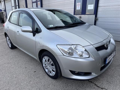 TOYOTA AURIS 1.6 Luna Becsületesnepper