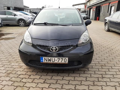 TOYOTA AYGO 1.0 Black