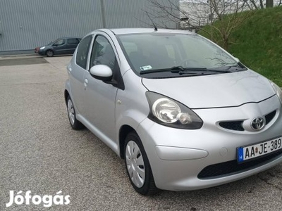 Toyota Aygo 1.0 Plusz AC 107 ezer km. és Gyönyö...