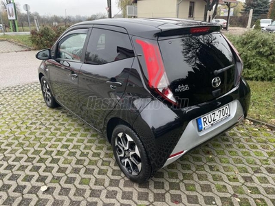 TOYOTA AYGO 1.0 x-play + style + connectivity Mo-i! 1 Tulaj! Sérülésmentes! Szervízkönyves! Garantált km!