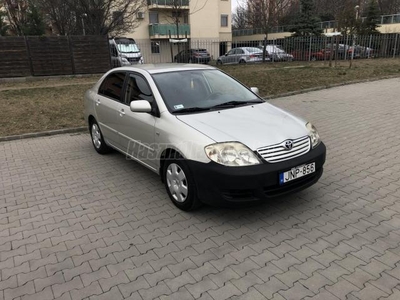 TOYOTA COROLLA Sedan 1.4