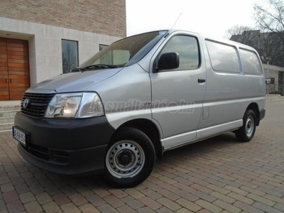 TOYOTA HI-ACE Hiace 2.5 D-4D Panel Van NINCS + ÁFA------CSERÉLHETŐ