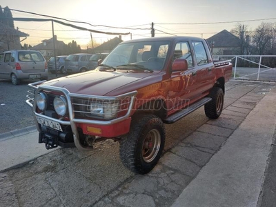 TOYOTA HI LUX Hilux 2.4 D 4x4 Merevhidas