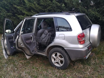 TOYOTA RAV 4 Rav4 2.0 D-4D 4x4