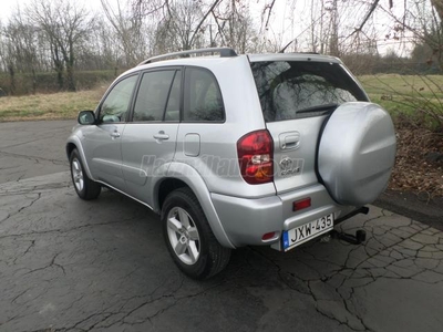 TOYOTA RAV 4 Rav4 2.0 D 4x4 Sol Plus