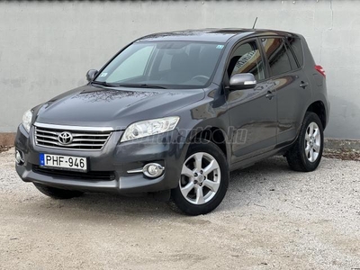 TOYOTA RAV 4 Rav4 2.2 D-4D X FRISS MŰSZAKI/MEGKÍMÉLT/2X DIGIT KLÍMA/ TEMPOMAT/ DIFIZÁR