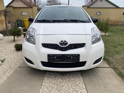 TOYOTA YARIS 1.0 LIFE Első Tulaj! 120. e. Km.! Klíma! Újszerű! Tol. Radar! Szervizköny+Számla!!