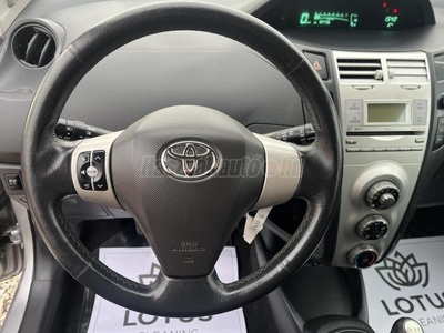 TOYOTA YARIS 1.3 Sol AC