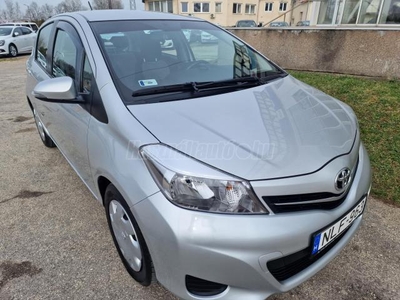 TOYOTA YARIS 1.33 Executive CVT 31.870KM!!!-AUTOMATA VÁLTÓ-DUPLA DIGIT KLÍMA-CAMERA-F1 VÁLTÓ-MŰSZAKI 2025.09.-IG