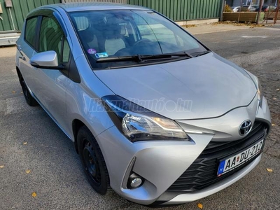 TOYOTA YARIS 1.5 Dual VVT-iE Active City MAGYAR. SZERVÍZKÖNYV. KLÍMA. TÉLI-NYÁRI GUMI. APPLE-ANDROID AUTO