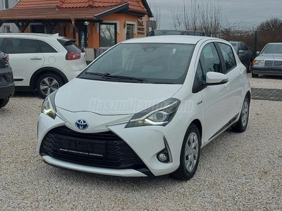 TOYOTA YARIS 1.5 VVT-i Hybrid Comfort e-CVT LED-4 x EL ABLAK-DIGIT KLÍMA-ÜTKÖZÉS MEGELŐZŐ-91eKm