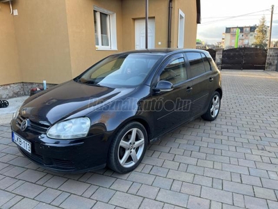 VOLKSWAGEN GOLF 1.9 PD TDI Trendline DSG V