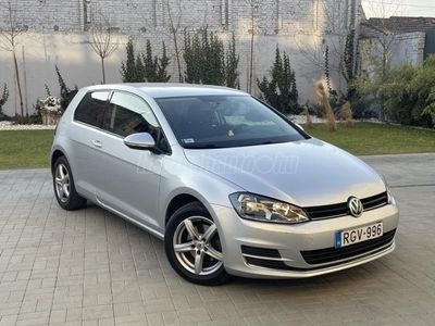 VOLKSWAGEN GOLF VII 1.6 TDI BMT Comfortline