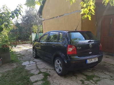 VOLKSWAGEN POLO IV 1.2 55 Trendline 9N