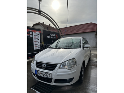 VOLKSWAGEN POLO IV 1.4 75 16V