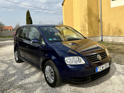 VOLKSWAGEN TOURAN 1.6 FSI