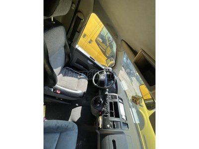 VOLKSWAGEN TRANSPORTER T5 1.9 TDI